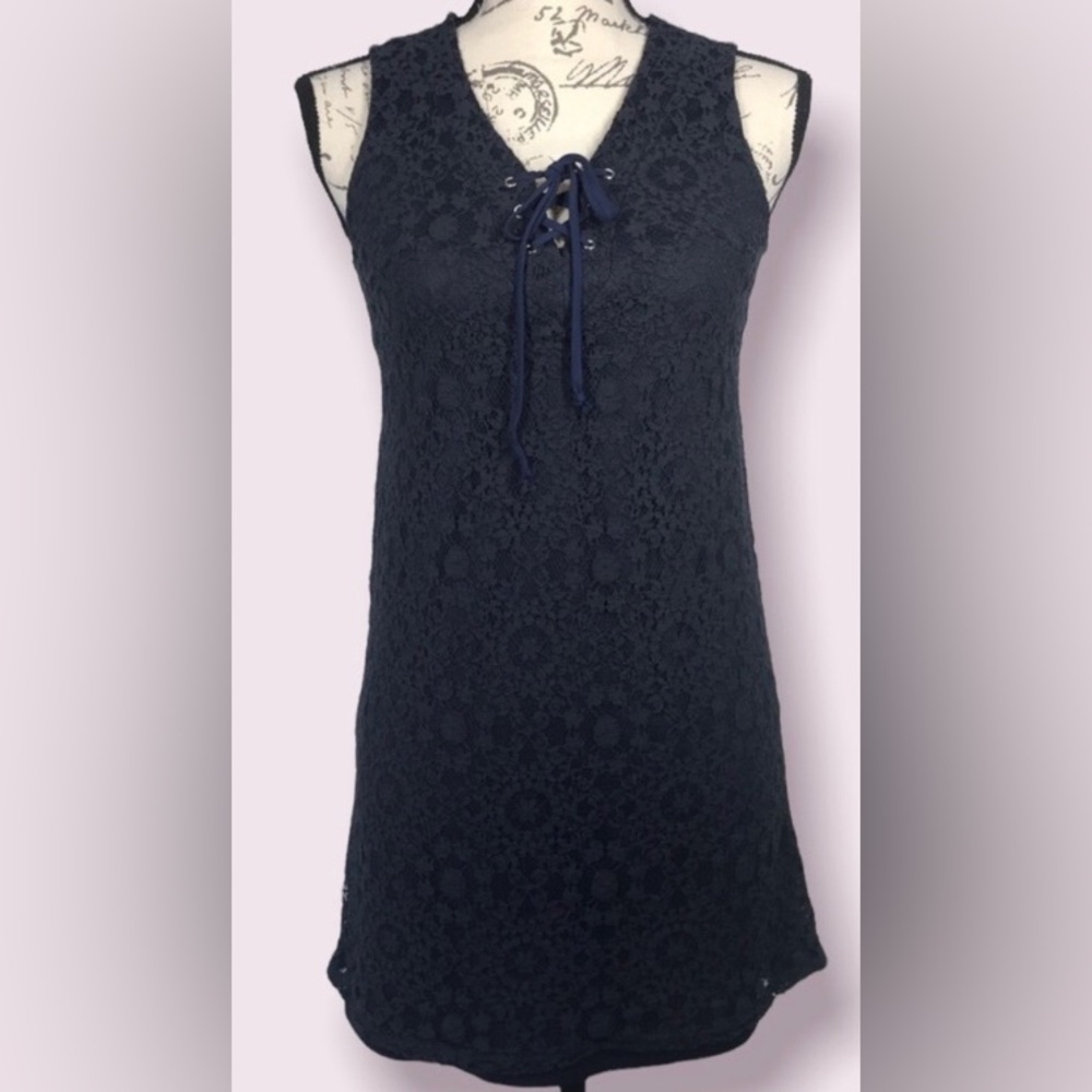 Monteau, Sleeveless Lace Mini Dress, Size XS